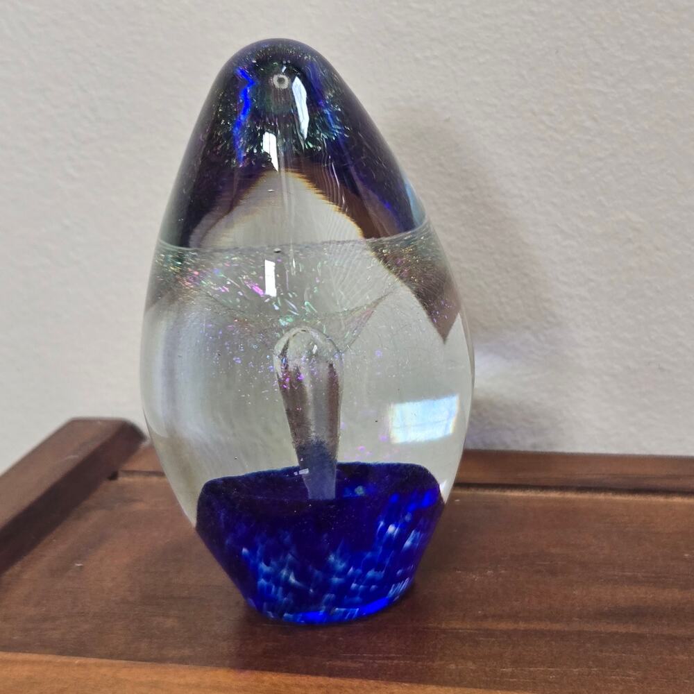 Robert Eickholt Studio Iridescent Fountain Glass Art 2001 Signed Egg Shape Blue